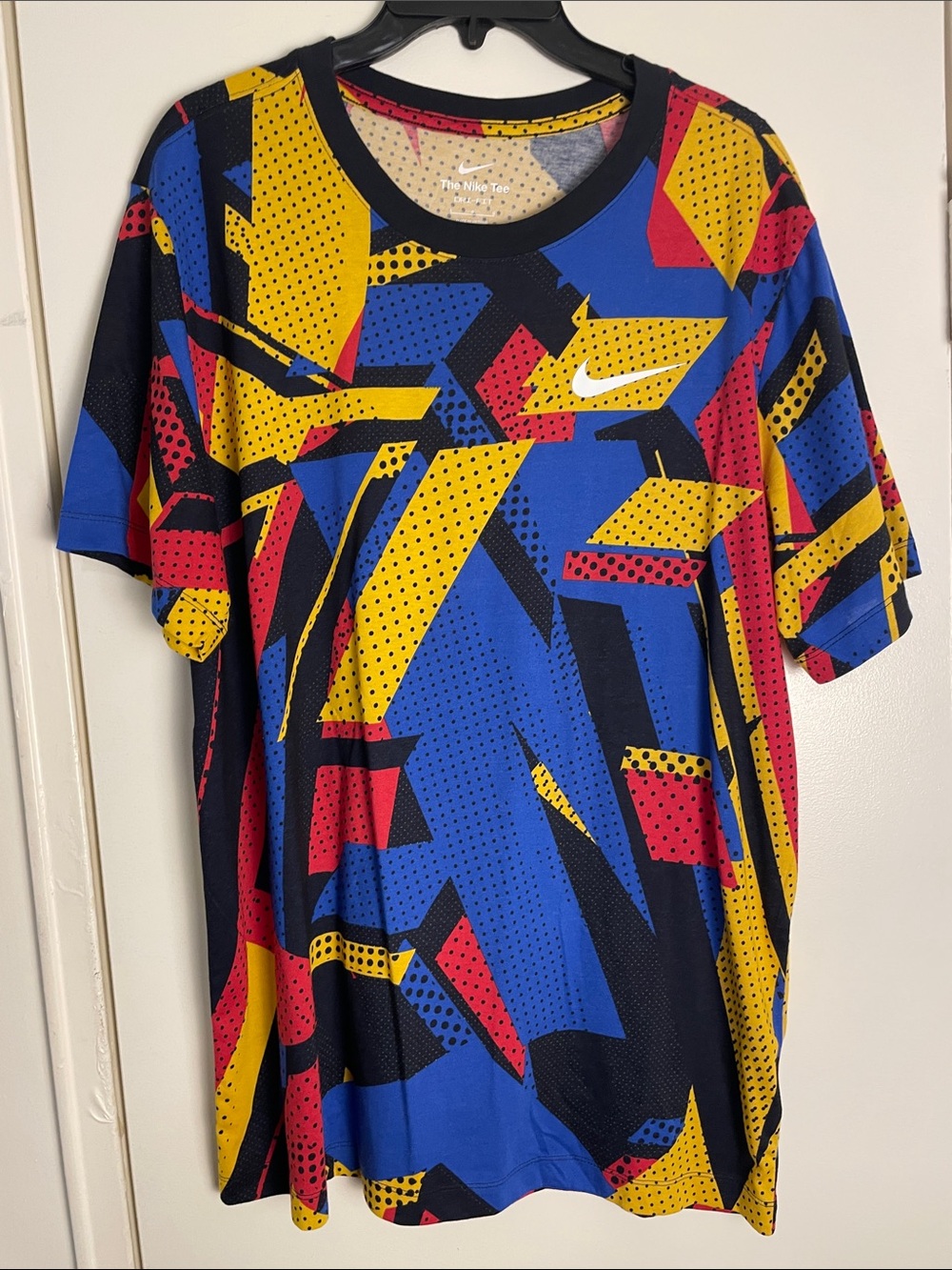 Nike Men’s Bold Geometric Graphic Tee in Blue, Yellow & Red